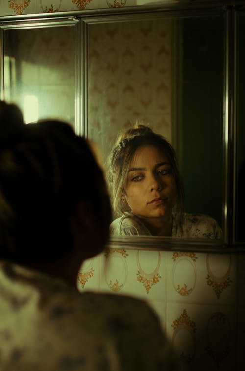 有关伤心, 光, 反射的免费素材图片