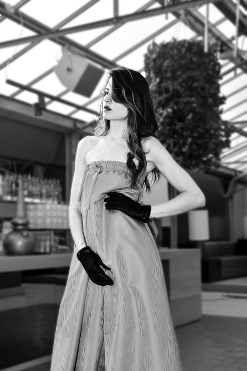 有关垂直拍摄, 女人, 年轻的免费素材图片