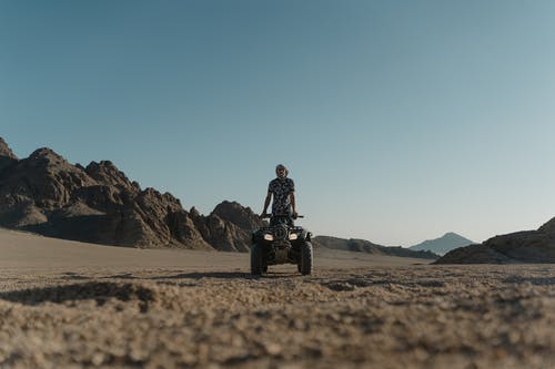 有关冒险, 岩山, 沙滩车的免费素材图片