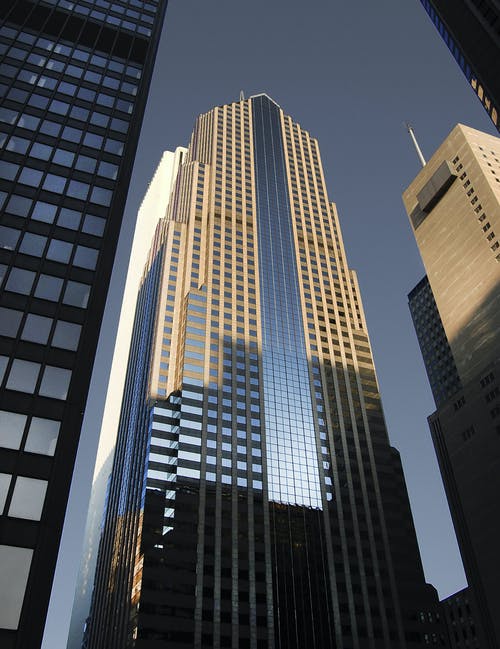 有关低角度拍摄, 垂直拍摄, 塔的免费素材图片