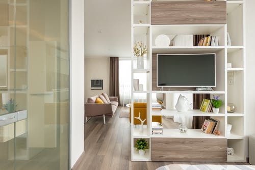 舒适的带家具的宽敞公寓 · 免费素材图片