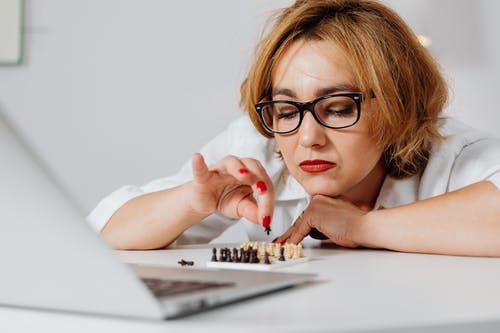 有关哀思, 女人, 握住的免费素材图片