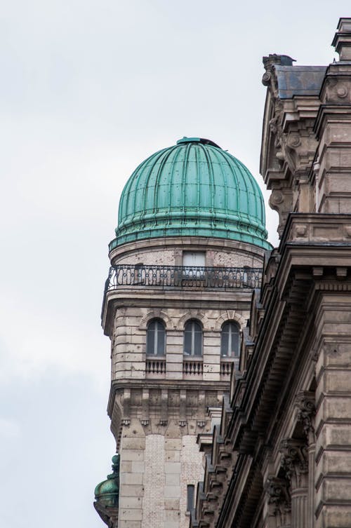 有关低角度拍攝, 垂直拍摄, 天空的免费素材图片