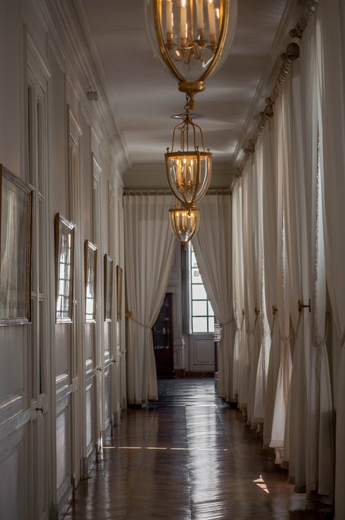 有关吊灯, 天花板, 室内设计的免费素材图片