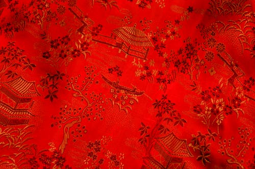 红色和白色花卉纺织 · 免费素材图片