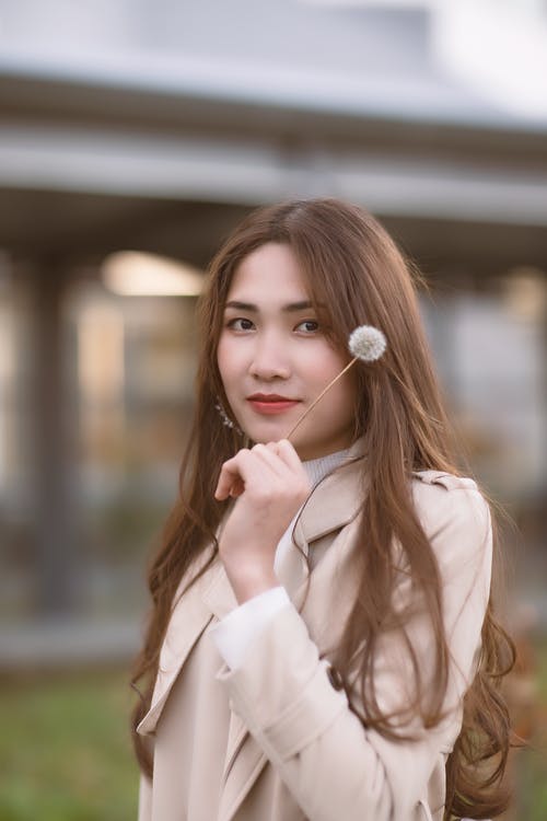 有关中等特写, 优雅, 女士的免费素材图片