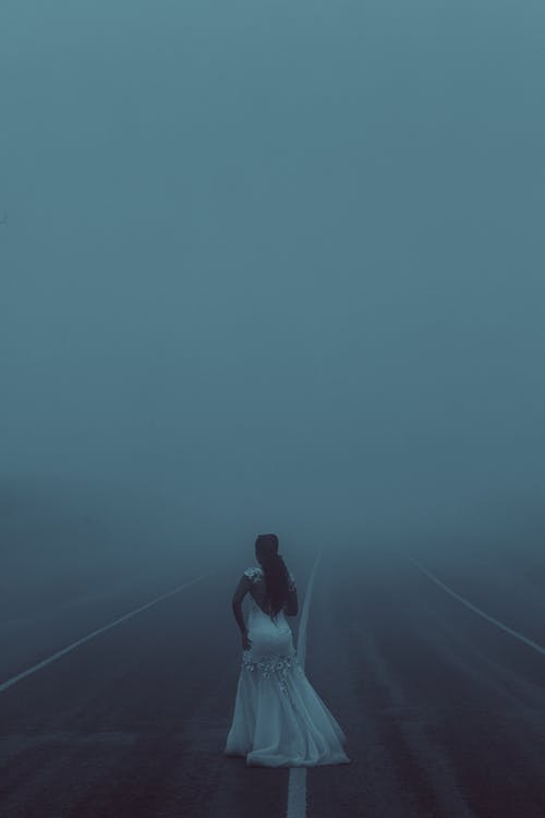 有关女人, 小路, 後视图的免费素材图片