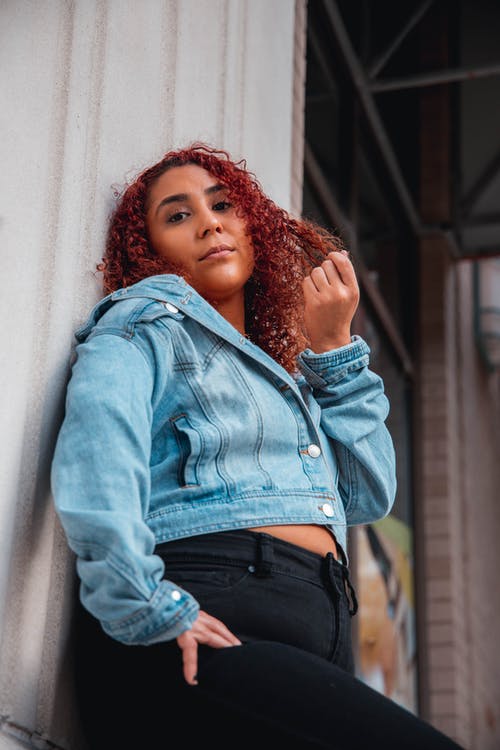 有关倚, 可爱, 垂直拍摄的免费素材图片