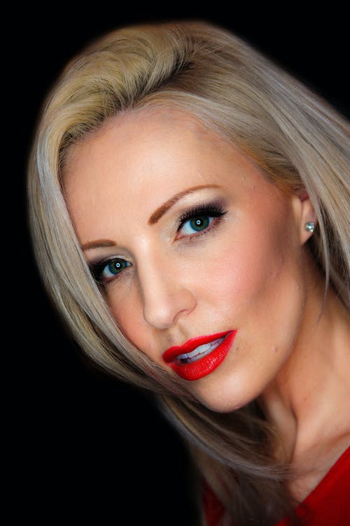 有关垂直拍摄, 女人, 模特儿的免费素材图片