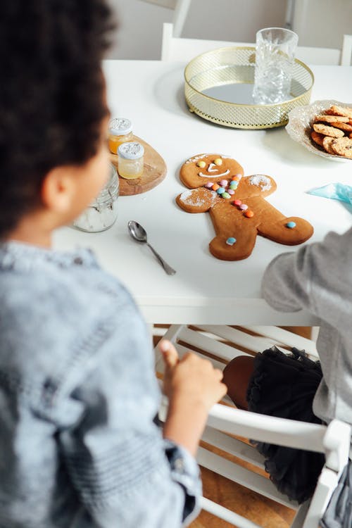 孩子们装饰饼干 · 免费素材图片
