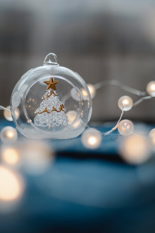 透明玻璃心形吊坠 · 免费素材图片