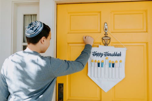 敲门的照片 · 免费素材图片