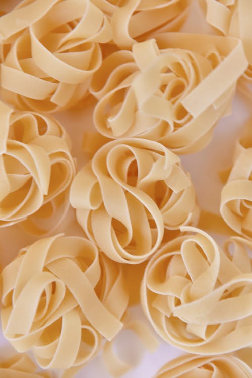 有关垂直拍摄, 卷卷的, 极端特写镜头的免费素材图片