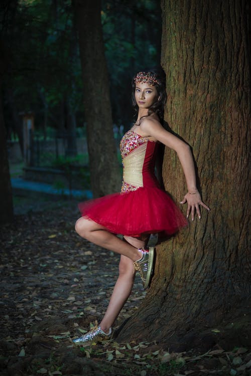 有关倚, 垂直拍摄, 女人的免费素材图片