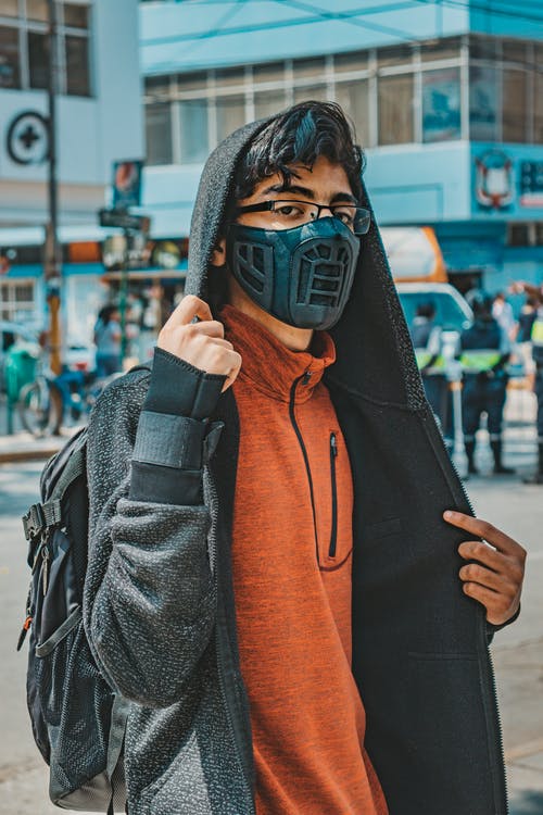 有关人, 垂直拍摄, 年轻的免费素材图片