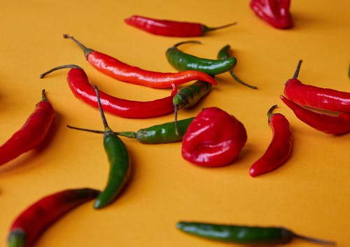 红色和绿色辣椒 · 免费素材图片