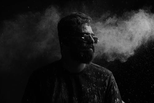 有关人, 单色, 墨镜的免费素材图片