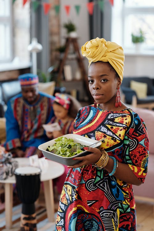 携带菜的女人的照片 · 免费素材图片