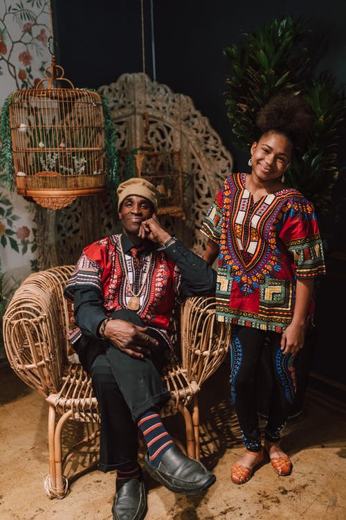 穿着传统服装的人的照片 · 免费素材图片