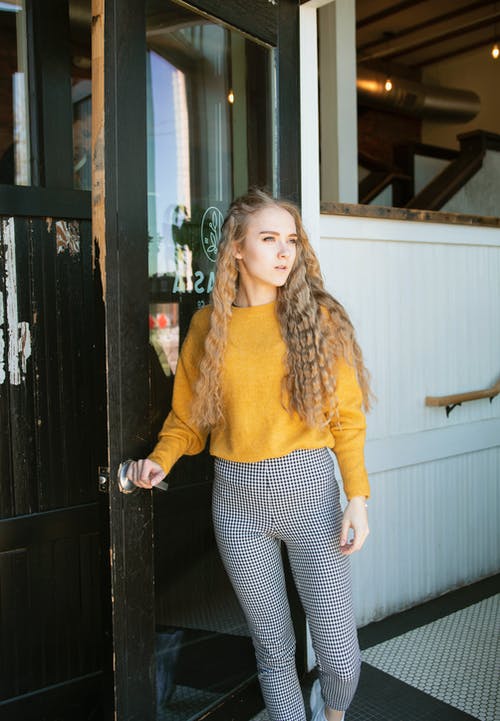 有关垂直拍摄, 女人, 女性的免费素材图片