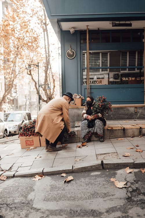 有关covid-19, 一串, 下落的免费素材图片