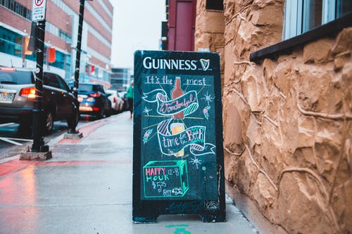 有关交通, 人行道, 信的免费素材图片