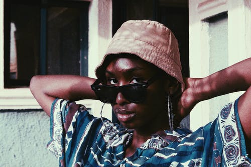 有关个性, 举起手臂, 休闲的免费素材图片