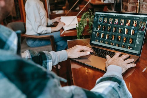 有关一起, 上网, 不露面的免费素材图片