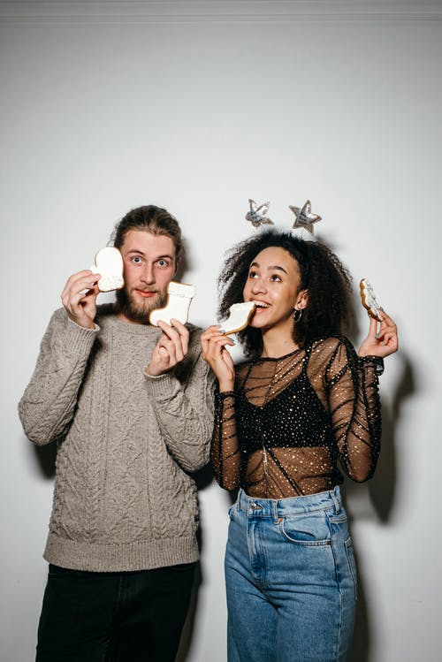 有关一对, 垂直拍摄, 微笑的免费素材图片