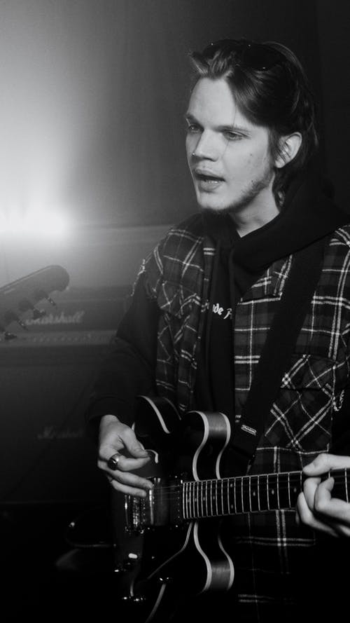 有关人, 休闲, 仪器的免费素材图片