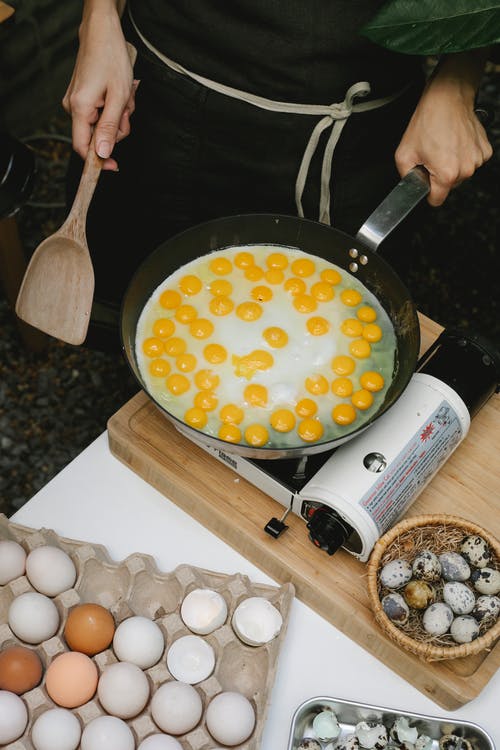 黑锅鸡蛋汤 · 免费素材图片