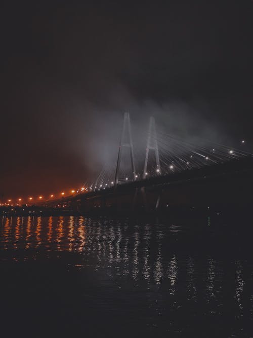 有关吊桥, 基础设施, 夜间摄影的免费素材图片