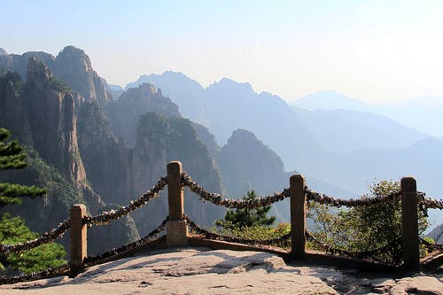 布朗山上的木栅栏 · 免费素材图片