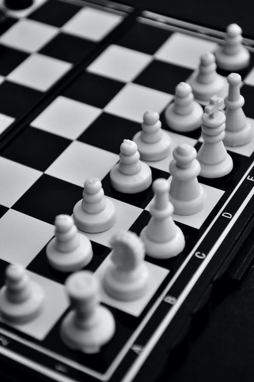 黑白棋游戏 · 免费素材图片