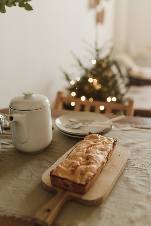 有关在家, 垂直拍摄, 室内的免费素材图片