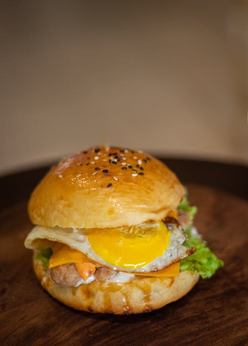 汉堡配生菜和奶酪 · 免费素材图片