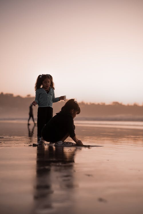 有关儿童, 喜怒无常, 垂直拍摄的免费素材图片