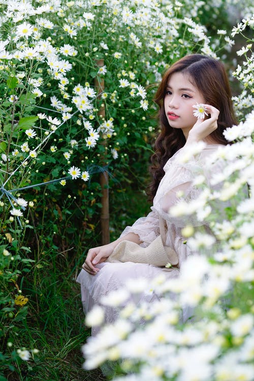 有关亚洲青少年, 休息, 侧面图的免费素材图片