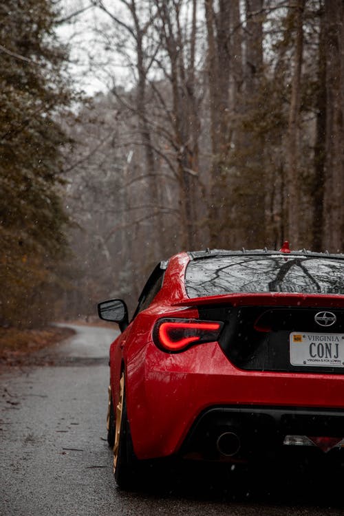 有关四门轿车, 垂直拍摄, 尾灯的免费素材图片