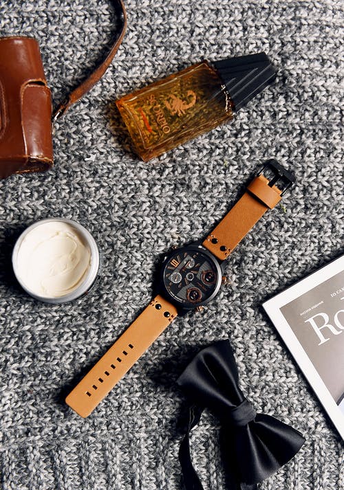 有关Analog Watch 美国手表品牌, Flatlay, 手表的免费素材图片