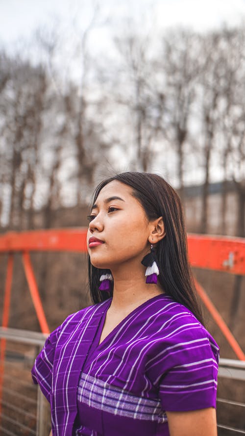 有关传统服装, 传统服饰, 拍照片的免费素材图片