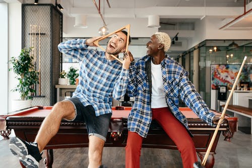 有关一对, 乐天派, 休息室的免费素材图片