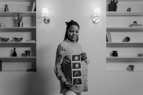 有关單色, 垂直拍摄, 宝贝撞的免费素材图片