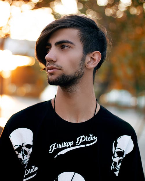 有关人, 垂直拍摄, 摆姿势的免费素材图片