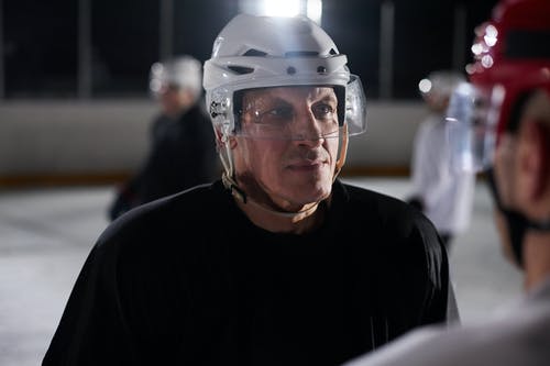 有关人, 冰球, 哀思的免费素材图片