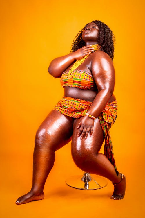 有关向上看, 坐下, 垂直拍摄的免费素材图片