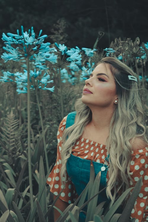 有关人, 卷发, 垂直拍摄的免费素材图片