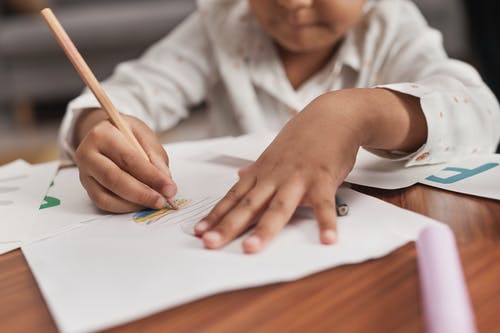 有关儿童, 学龄前儿童, 写作的免费素材图片