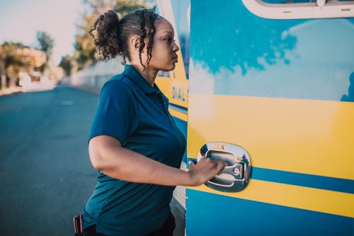 有关emt, 女人, 护理人员的免费素材图片