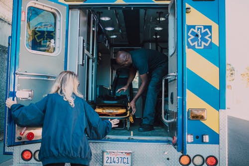 有关交通系統, 人, 女人的免费素材图片